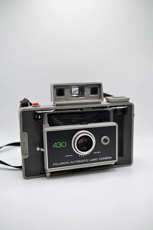 Polaroid Automatic Land Camera 430 – Vintage Instant Camera