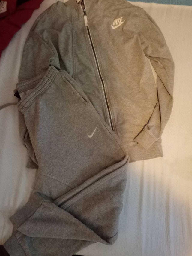 Men's Medium Outfits and Sweater - photo 4