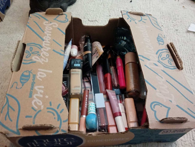 Cosmetic Makeup Lot