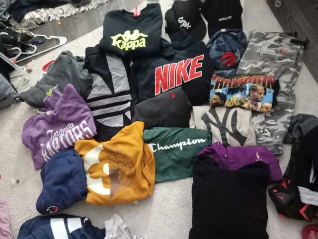 Mixed Men's Clothing Bundle - photo 2