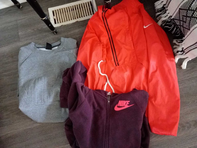 women's small Nike hoodies - photo 2