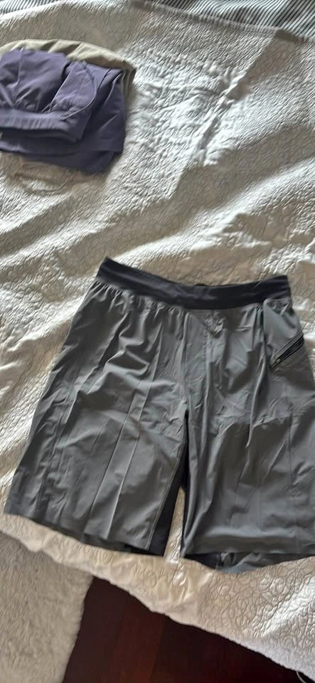 Men’s Lululemon shorts (Large)