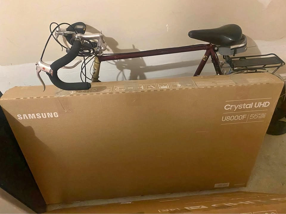 Samsung 55" Crystal UHD Smart TV (Model U8000F)