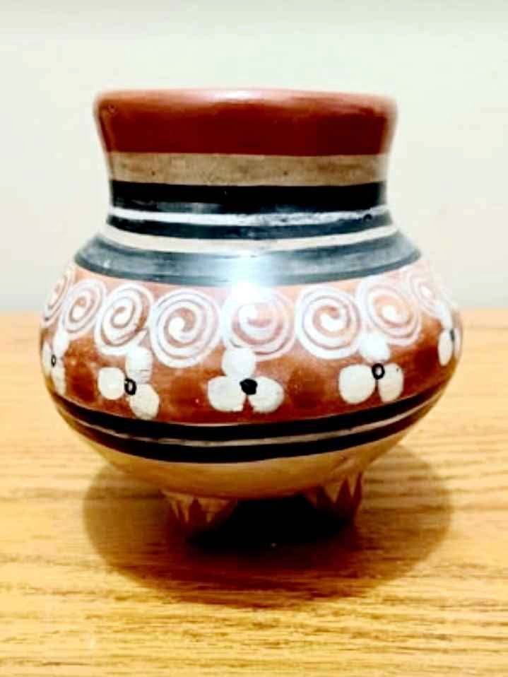 Vtg.Handmade Talavera Pottery Vase
