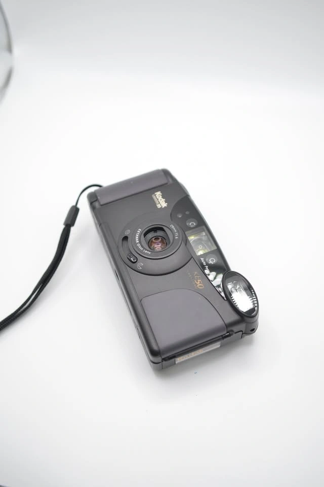 Kodak KE50 35mm Point-and-Shoot Film Camera - photo 5