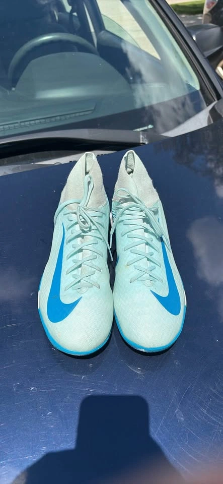 Nike Mercurial soccer cleats - photo 4