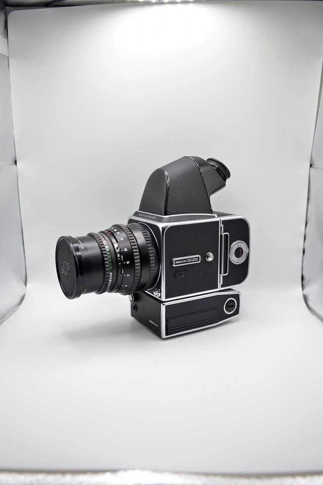 Hasselblad 500 EL/M Medium Format Kit with Zeiss 150mm Lens