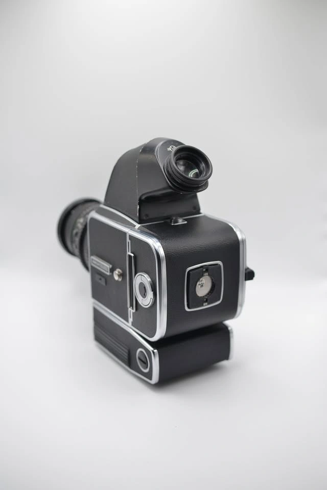 Hasselblad 500 EL/M Medium Format Kit with Zeiss 150mm Lens - photo 2