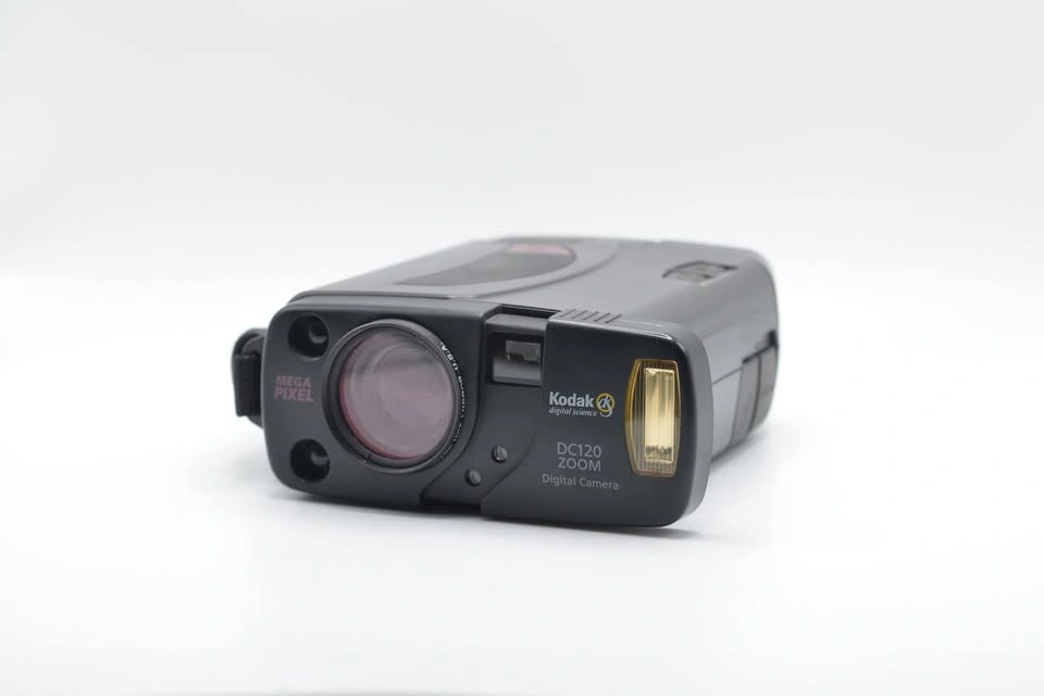Kodak DC120 Vintage Digital Camera Bundle - photo 3