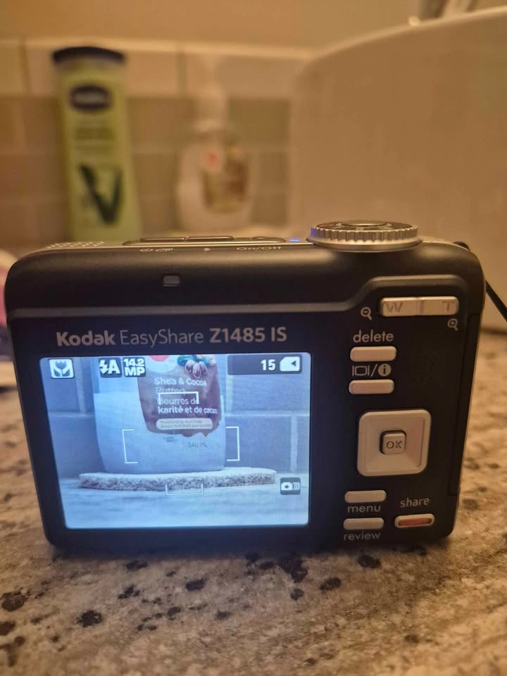 Kodak Easyshare Z1485 IS 14 MP digital camera - photo 2
