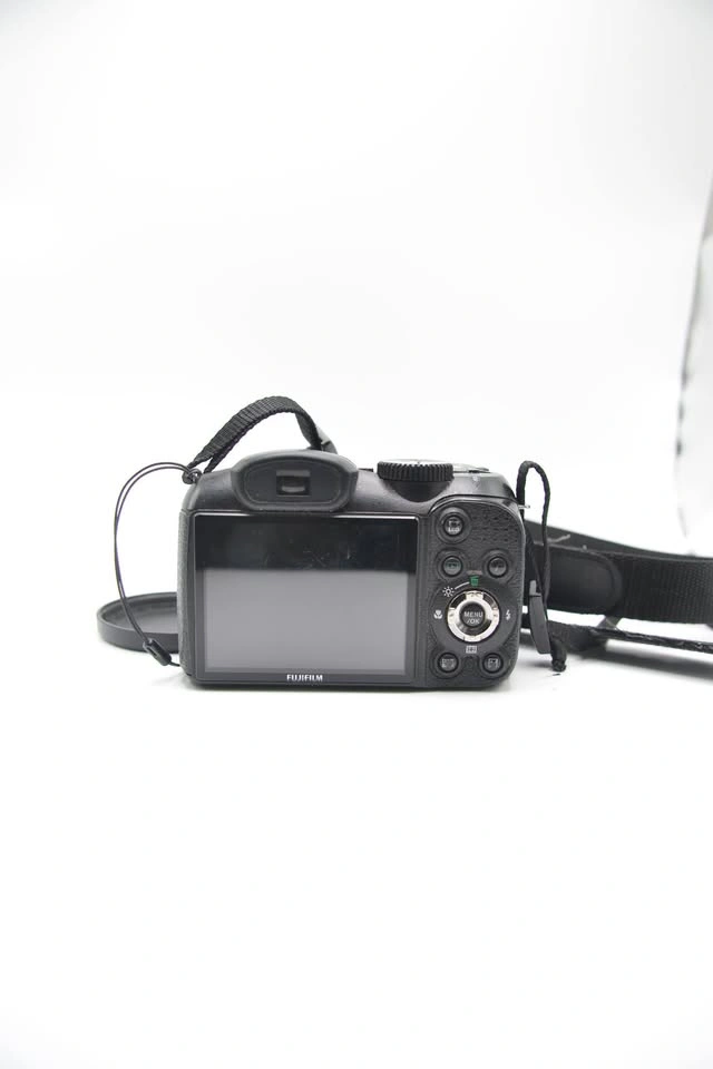 Fujifilm FinePix S1600 Digital Camera – 15x Zoom, AA Battery - photo 3