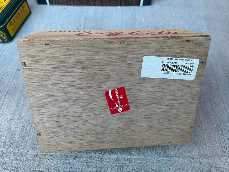 Coca cola wooden 6 pack bottle carrier and bottles - photo 4