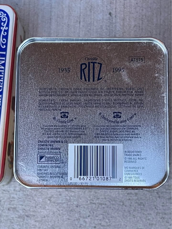 Tall ritz crackers vintage tin - photo 5