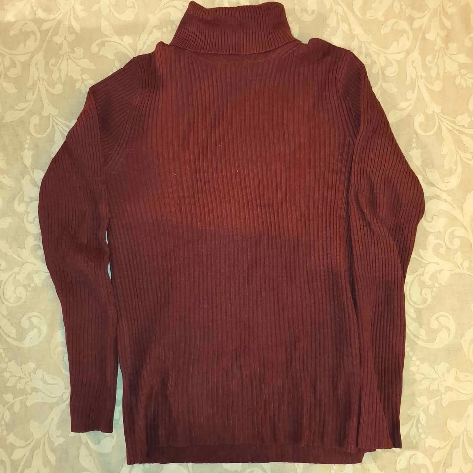 Maroon Ribbed Turtleneck Sweater - photo 2