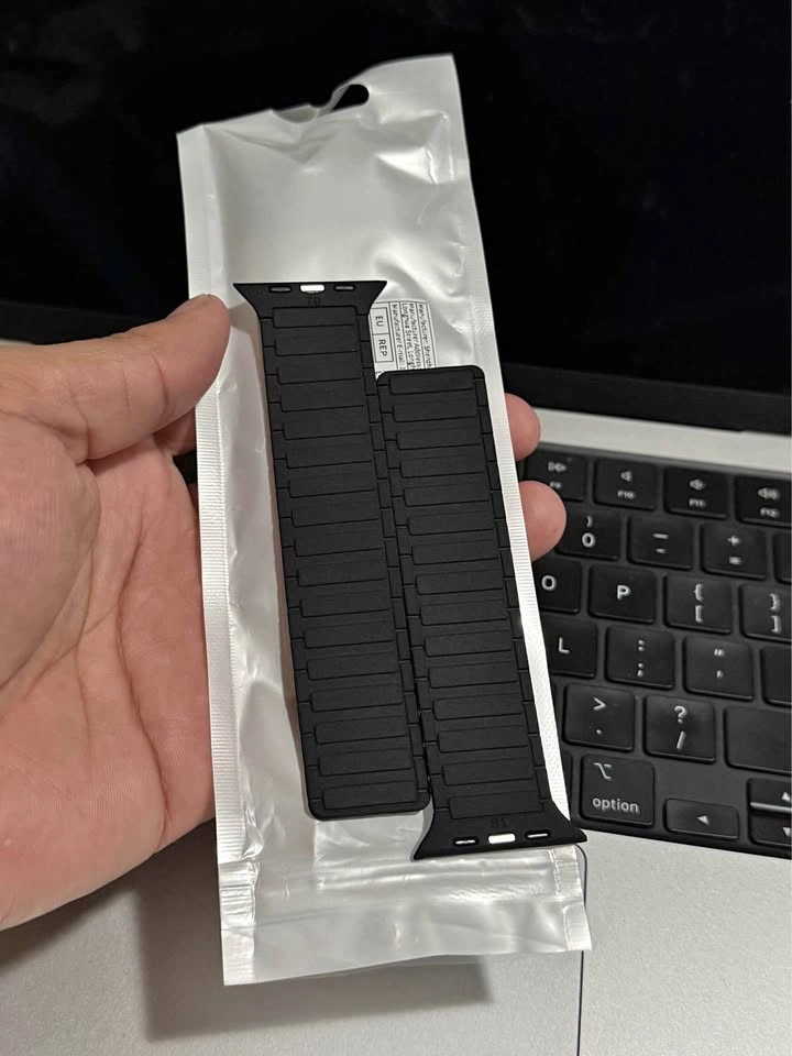 *NEW* Black Magnetic Link Band for Apple Watch 42/44/45/49mm