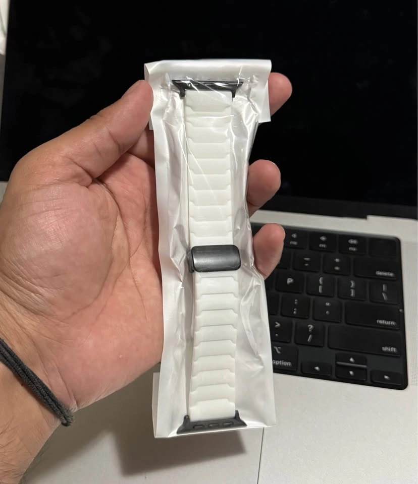 NEW White Apple Watch Band 38/40/41/42/44/45/49mm - photo 2