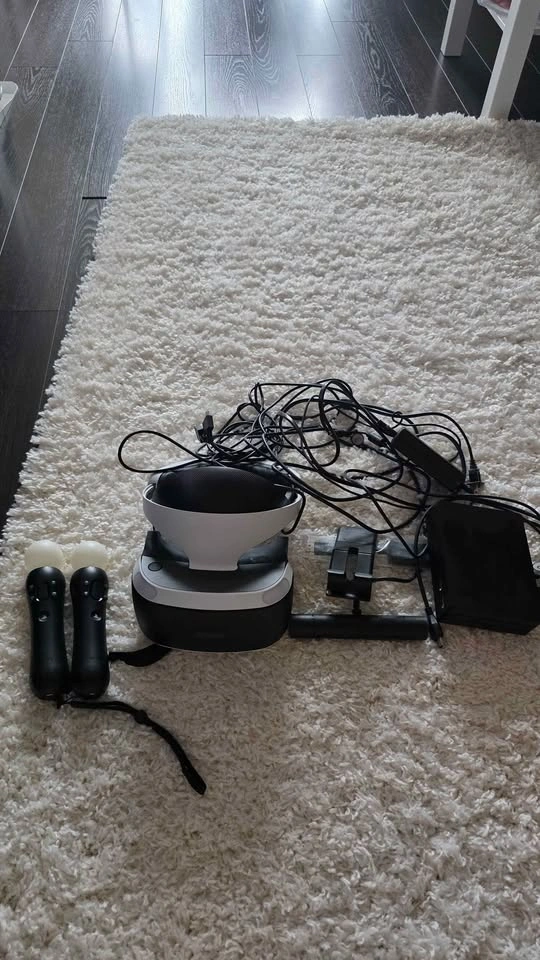 PlayStation VR PS4 Bundle + 2 Move Controllers + Camera - photo 4