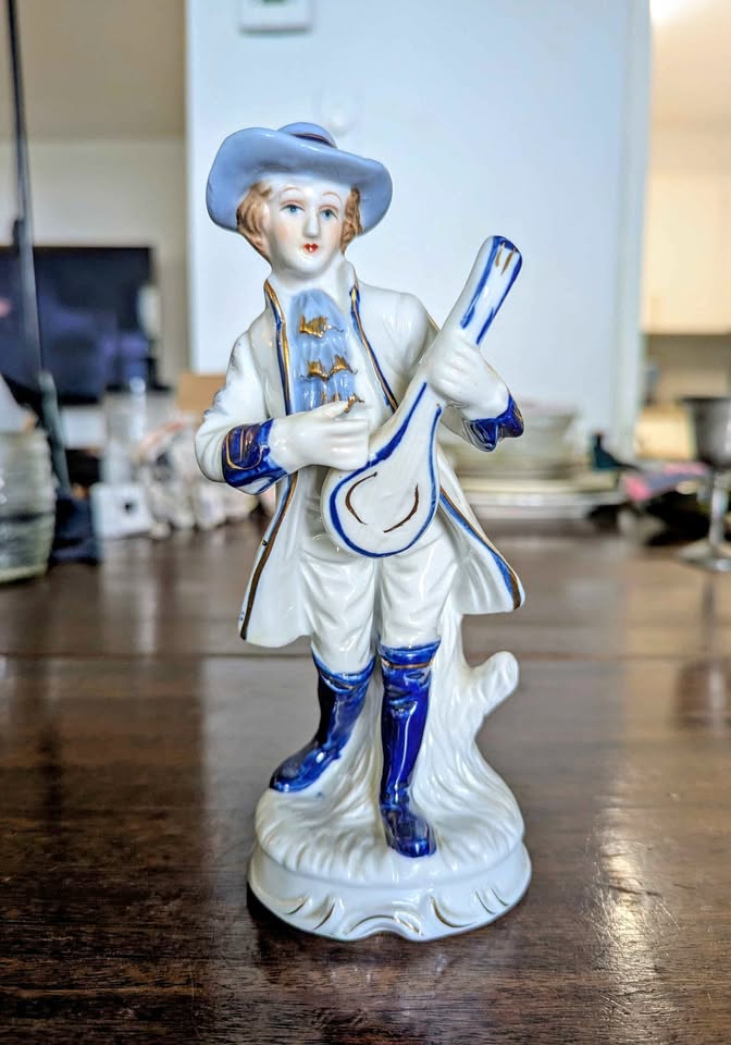 Vintage Ceramic Figurine of Man Playing Mandolin/Lute