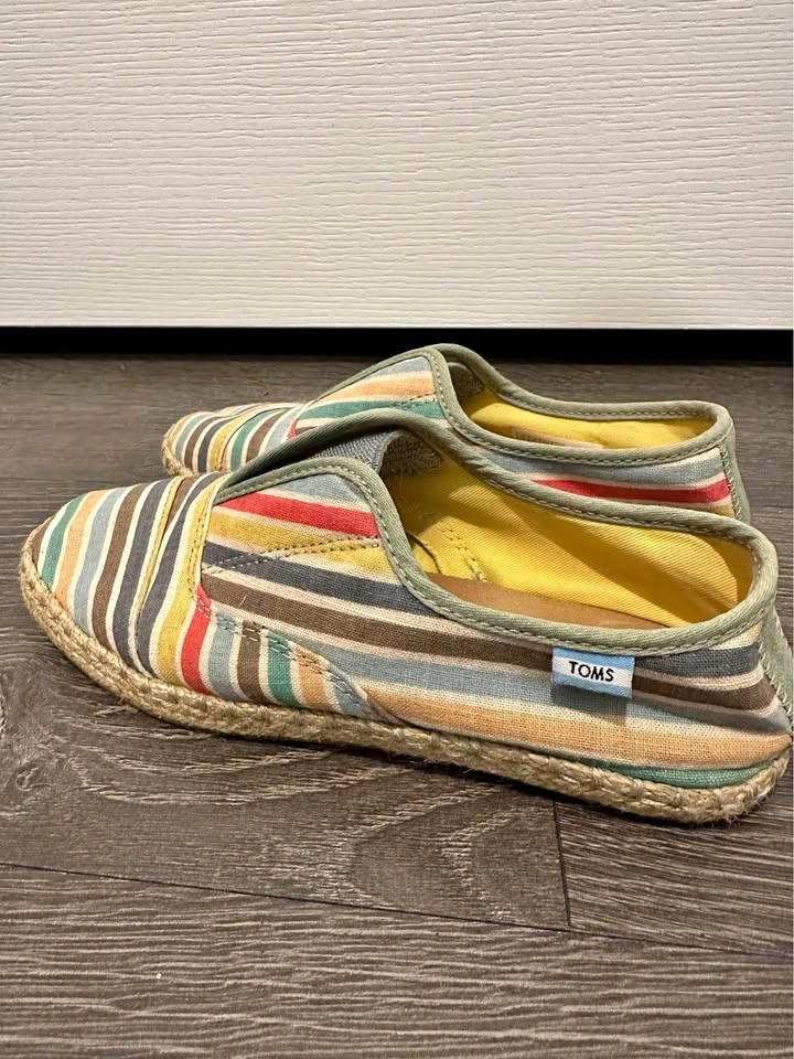 Shoes-Toms