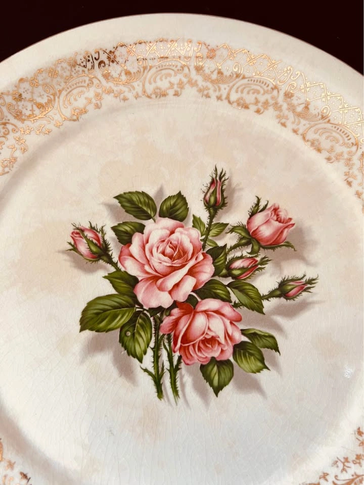 Tudor Rose Georgian China 9.5” Plate 22KT Gold Vintage 1940s - photo 2