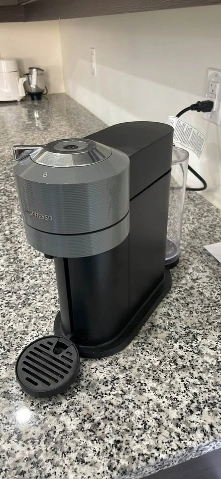Nespresso Vertuo Next - coffee maker - photo 2
