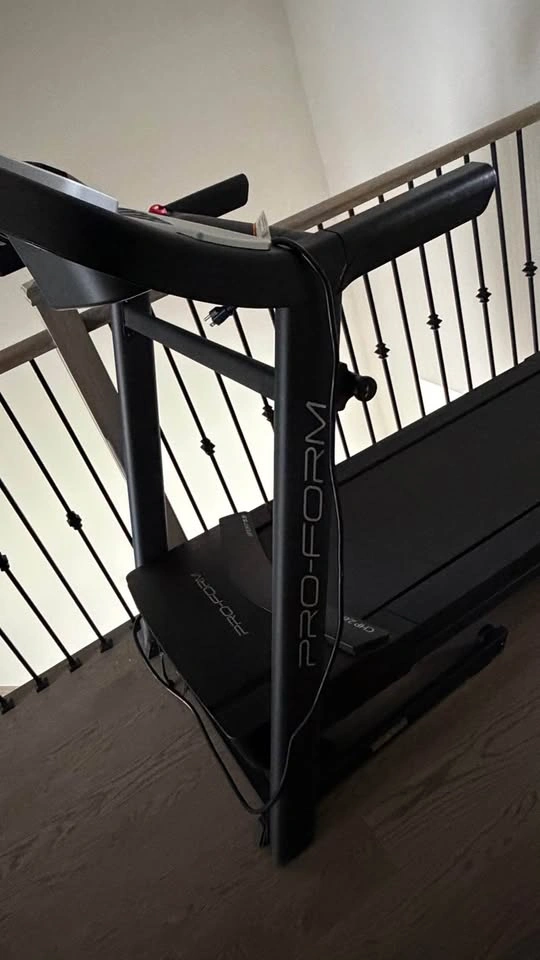 Treadmill foldable - photo 2