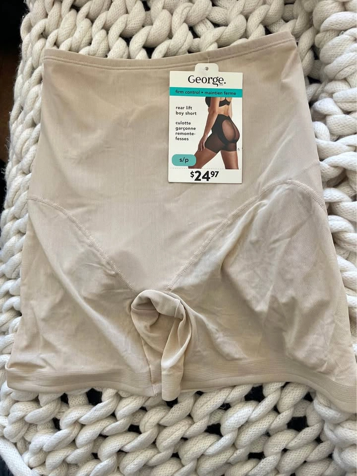 ⚽️ NWT George Rear Lift Boy Short S/P