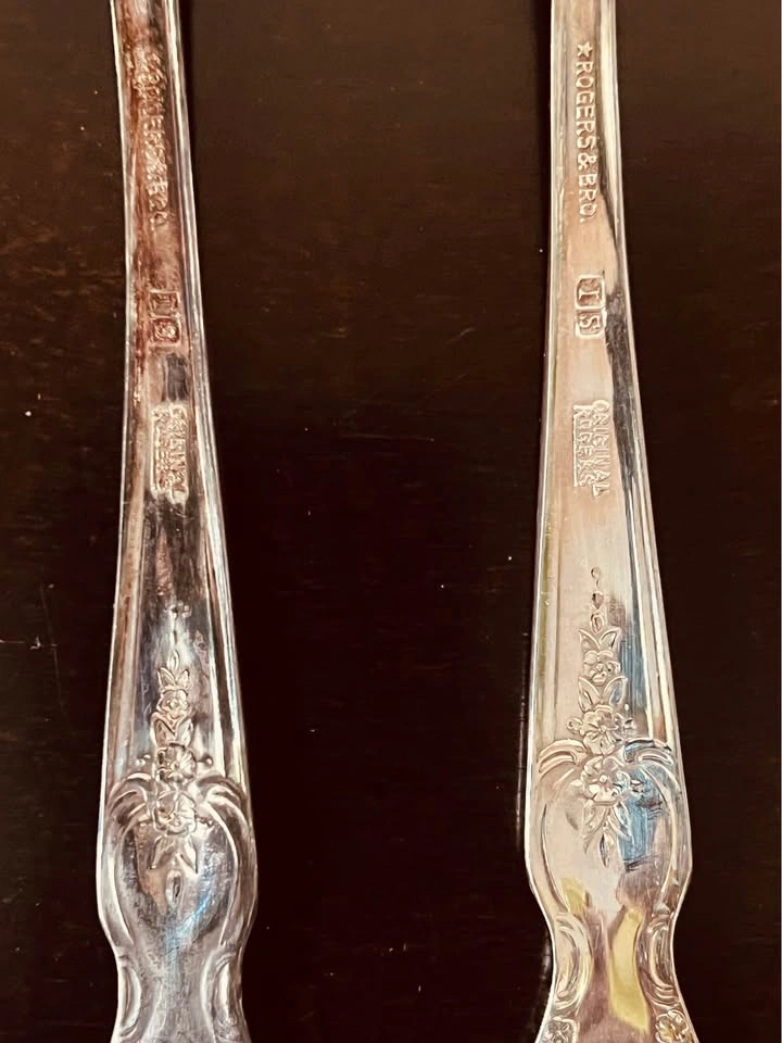 Vintage Rogers & Bro Silver-Plated Flatware Set (20 pieces) - photo 4
