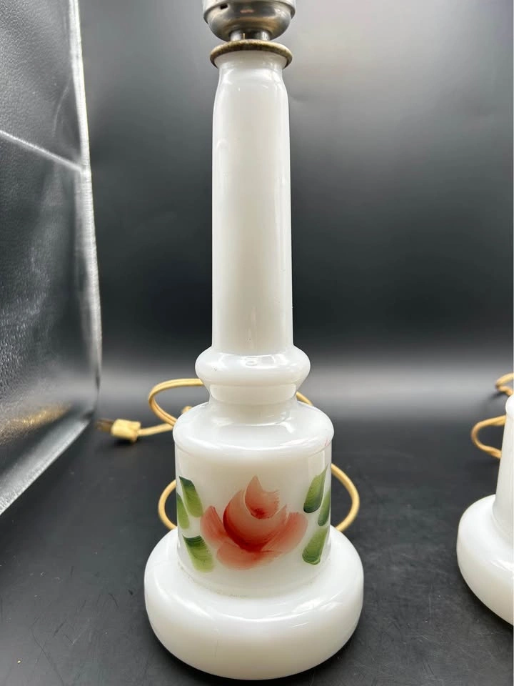 Vintage Milk Glass Lamps - photo 4