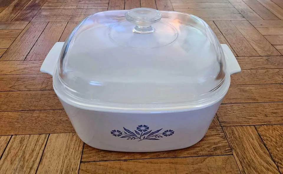 Corning Ware Blue Cornflower 5 Qt Casserole Dish w/ Lid thumbnail
