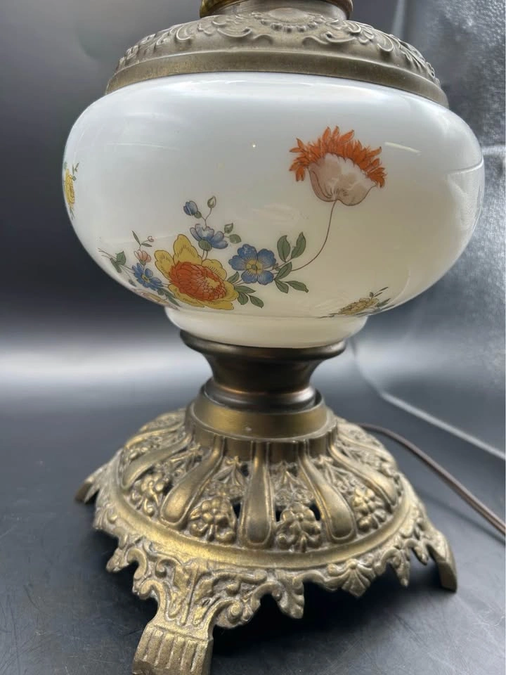 Vintage Milk Glass Brass Lamp - photo 2