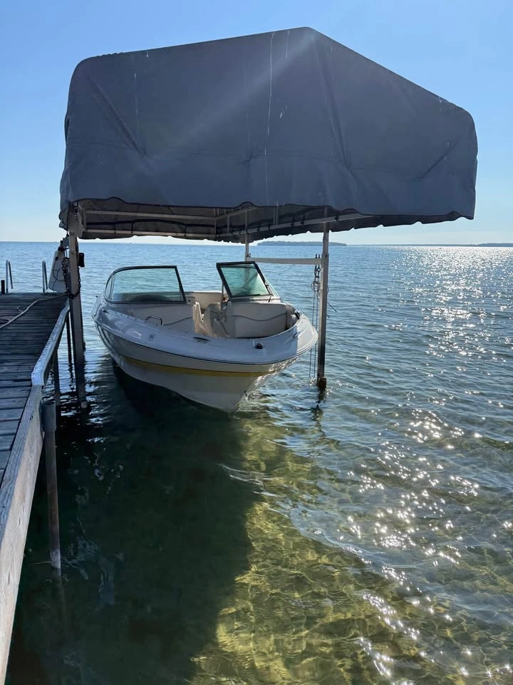 Naylor 4600 Boat Lift and 24ft Canopy 110V - photo 5