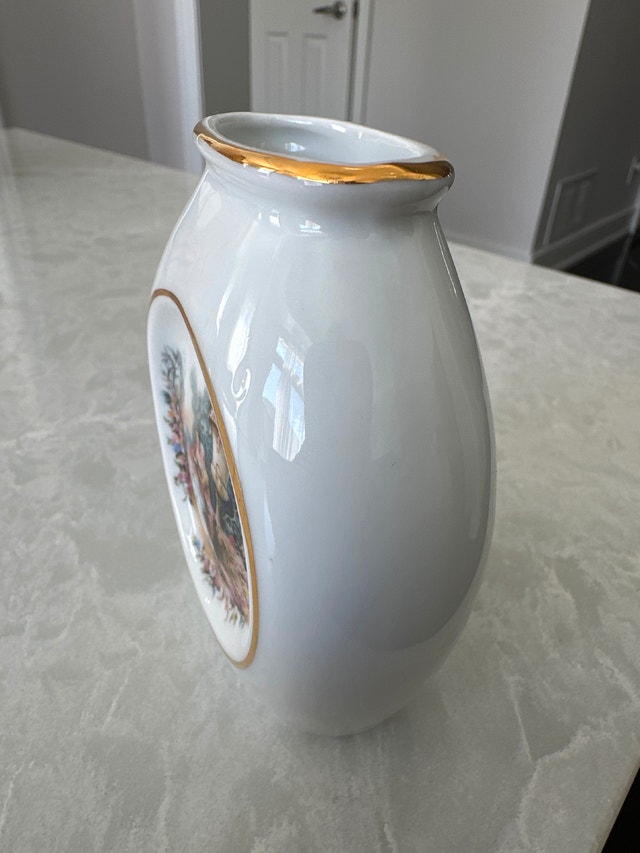 P. Limoges vintage porcelain "purse vase" - photo 2