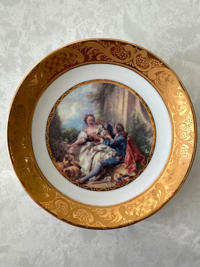 Royal Limoges decorative porcelain plate. France.
