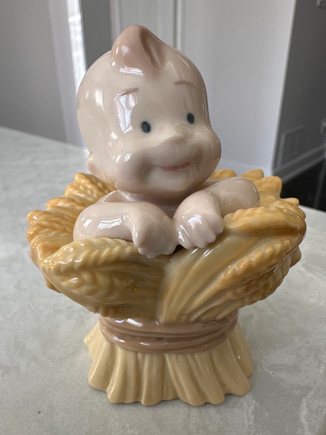 Nao by Lladro porcelain figurine