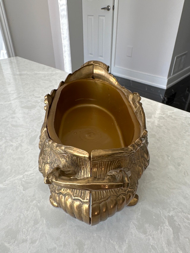 French Rococo style vintage brass jardiniere centerpiece - photo 3