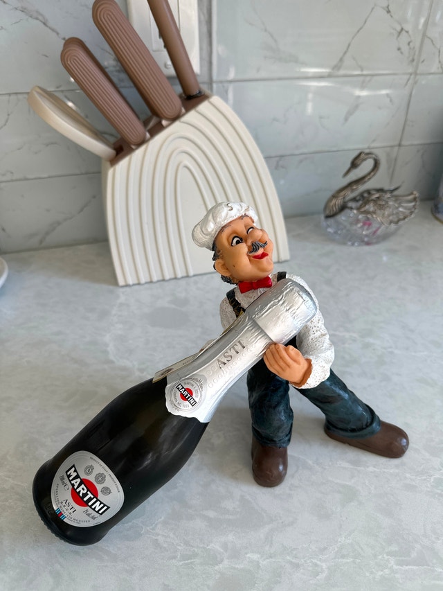 Italian Chef Wine Bottle Holder - photo 3