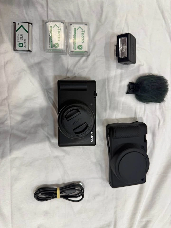 📸 Sony ZV-1F Vlogging Camera Bundle –New | Great Deal! ✨