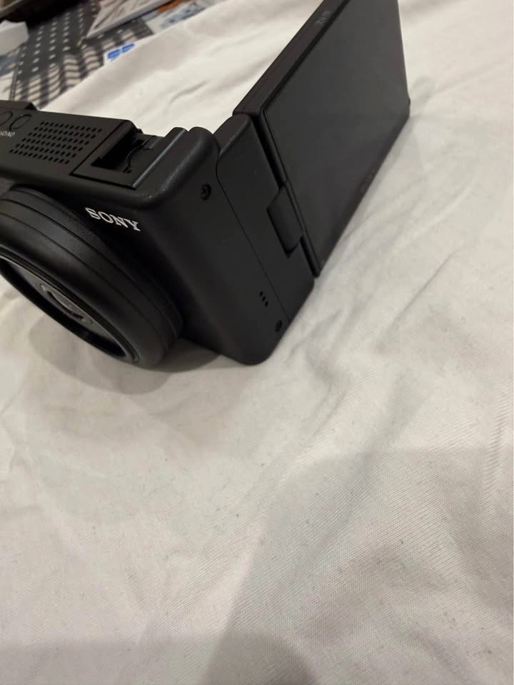 📸 Sony ZV-1F Vlogging Camera Bundle –New | Great Deal! ✨ - photo 4