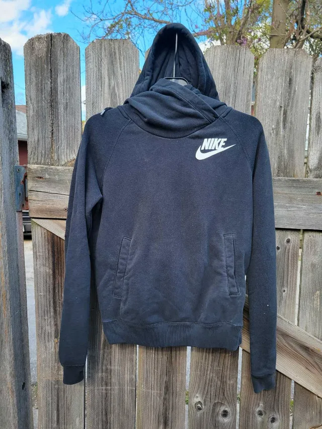 Ladies Nike hoodie size Small thumbnail