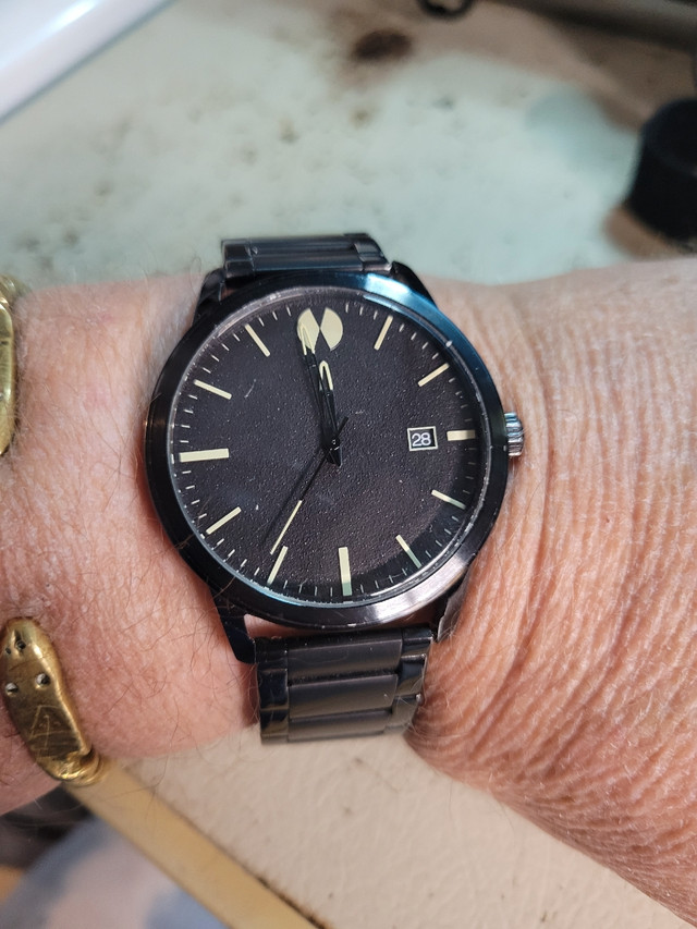 Watch Station massive quartz watch in great shape
