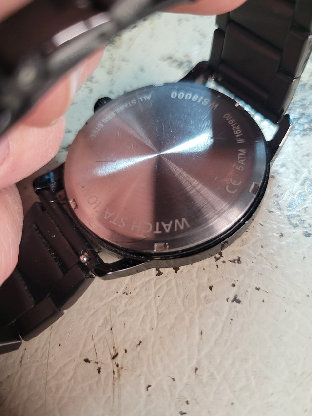Watch Station massive quartz watch in great shape - photo 4
