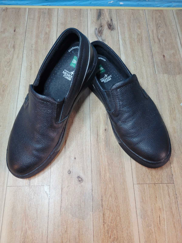 Ladies Cougar slip in comfort sole shoes, leather, size 8 - photo 2