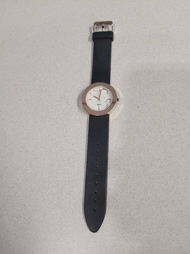Ladies copper color and marble dial watch. A really looker. - photo 2