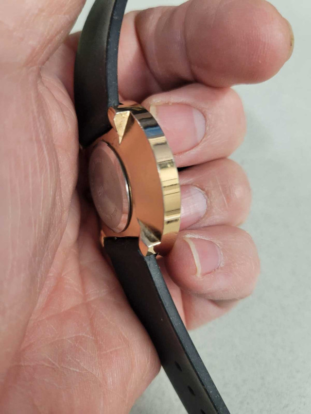 Ladies copper color and marble dial watch. A really looker. - photo 5