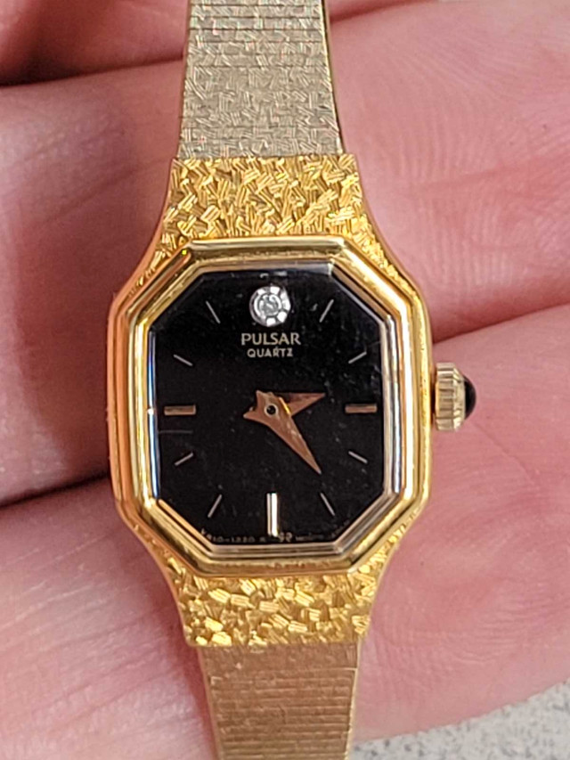 Vintage Ladies Pulsar diamond series watch