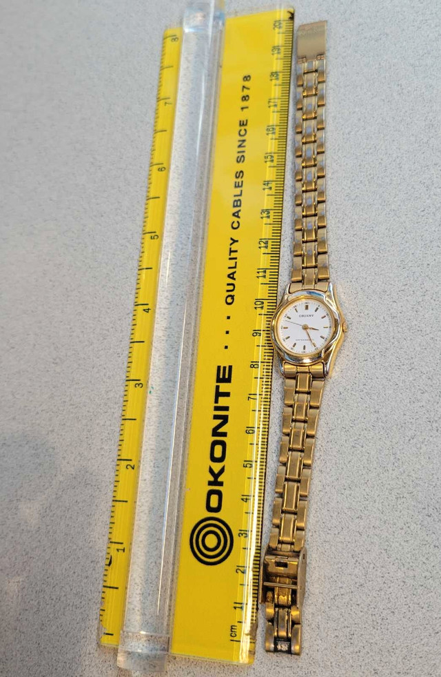 Ladies Orient quartz dress watch in good condition - photo 5