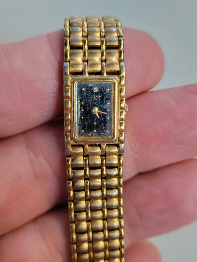 Ladies Citizen dress quartz watch new battery