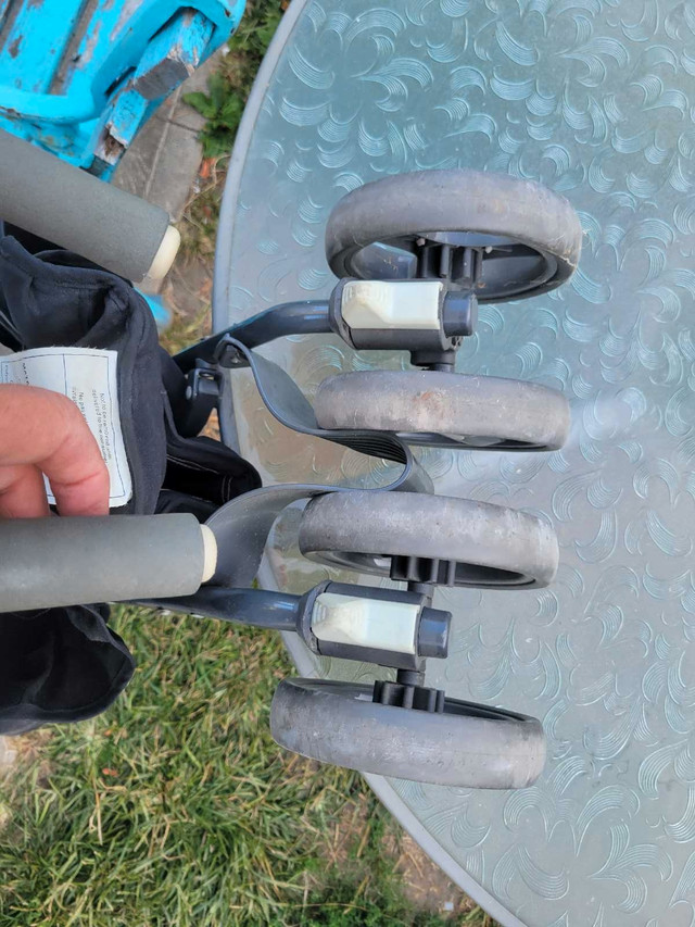 Umbrella Stroller lightweight with recline feature - photo 4