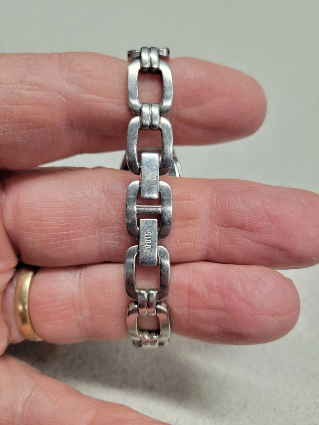Ladies Irrestible ROOTS watch, silver and pink dial. - photo 4